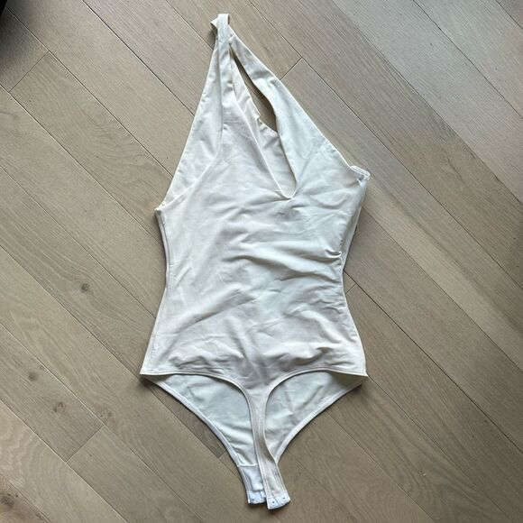 alix nyc one shoulder white cutout bodysuit - Picture 3 of 4